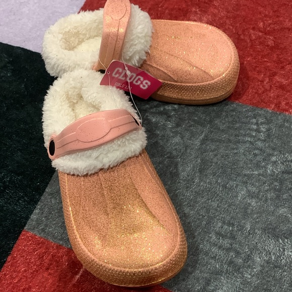 Clogs - Picture 2 of 5